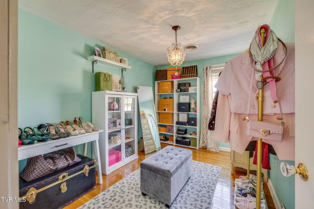 1320 Silver Grove Road, Bluff City, TN 37618