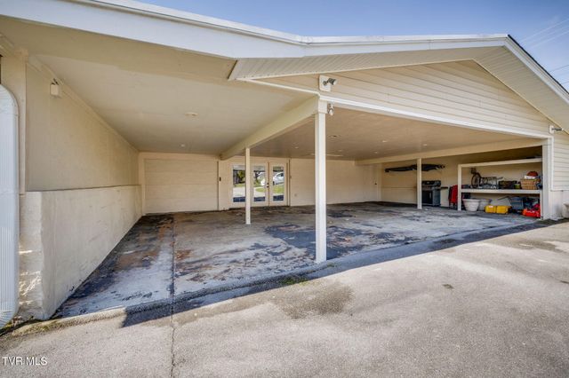 1320 Silver Grove Road, Bluff City, TN 37618