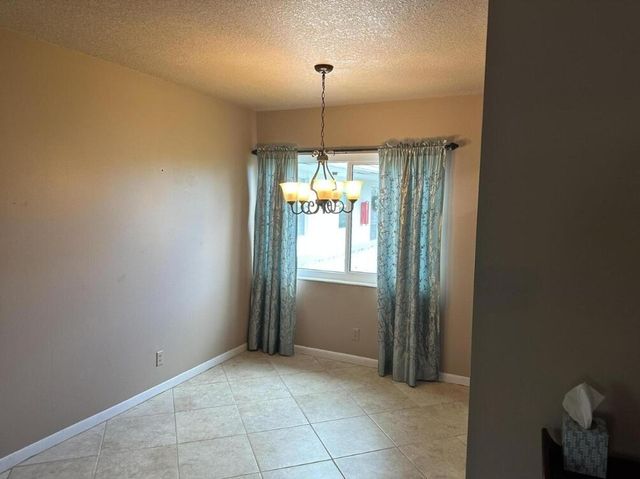 136 Coventry 136, West Palm Beach, FL 33417