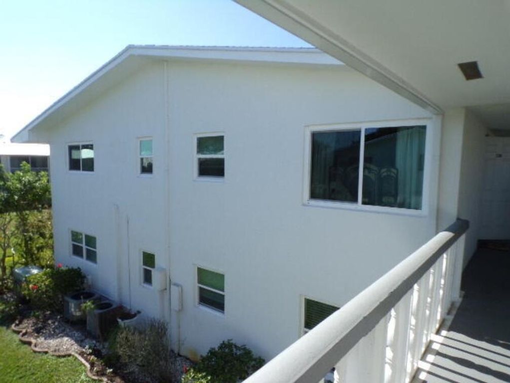 136 Coventry 136, West Palm Beach, FL 33417