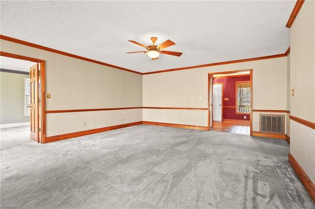 7006 Deer Hunter Lane, Lexington, NC 27295