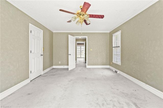 7006 Deer Hunter Lane, Lexington, NC 27295