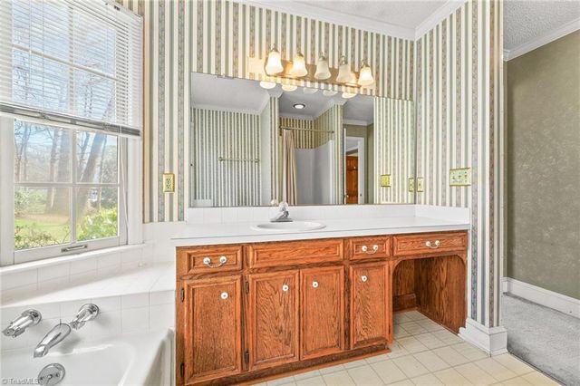 7006 Deer Hunter Lane, Lexington, NC 27295