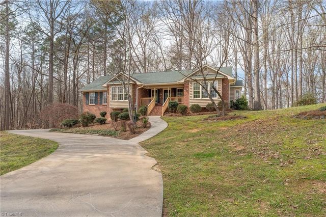 7006 Deer Hunter Lane, Lexington, NC 27295