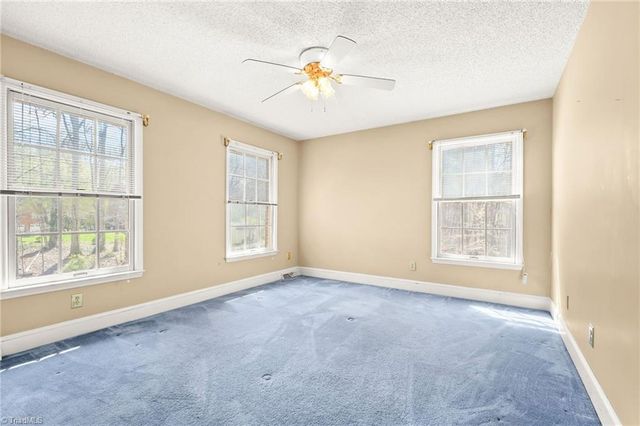 7006 Deer Hunter Lane, Lexington, NC 27295