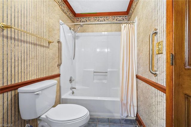 7006 Deer Hunter Lane, Lexington, NC 27295