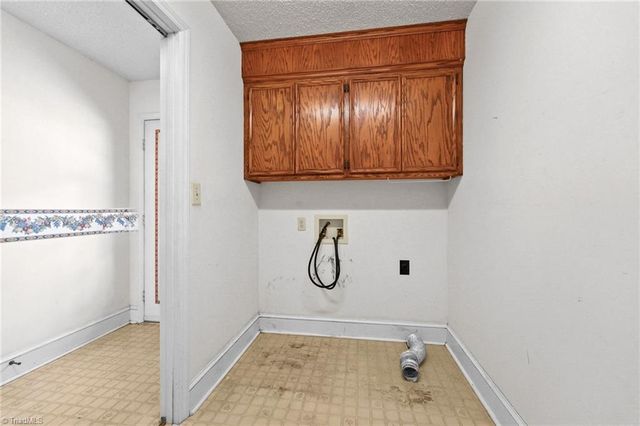 7006 Deer Hunter Lane, Lexington, NC 27295