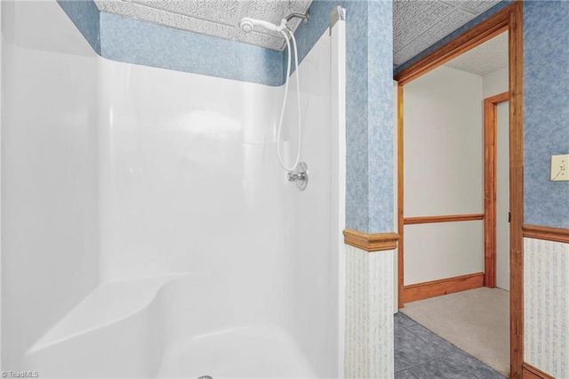 7006 Deer Hunter Lane, Lexington, NC 27295