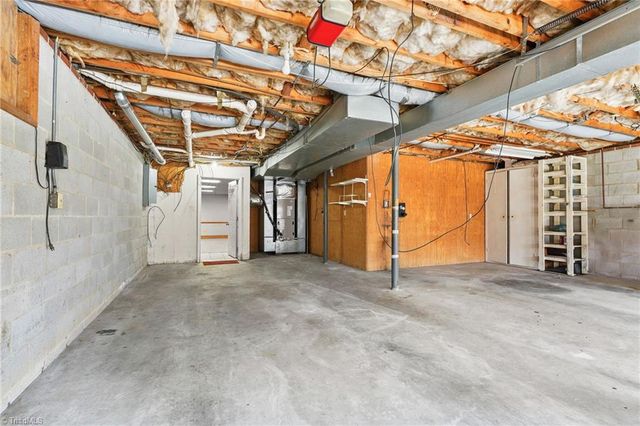 7006 Deer Hunter Lane, Lexington, NC 27295