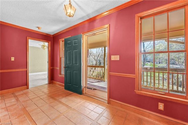 7006 Deer Hunter Lane, Lexington, NC 27295