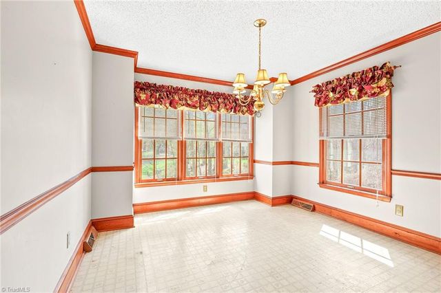 7006 Deer Hunter Lane, Lexington, NC 27295