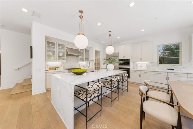 242 Sutters Mill, Irvine, CA 92602