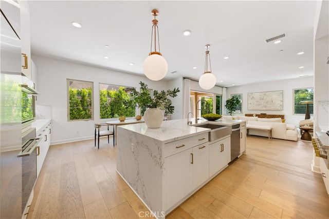 242 Sutters Mill, Irvine, CA 92602