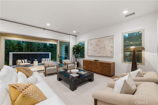 242 Sutters Mill, Irvine, CA 92602