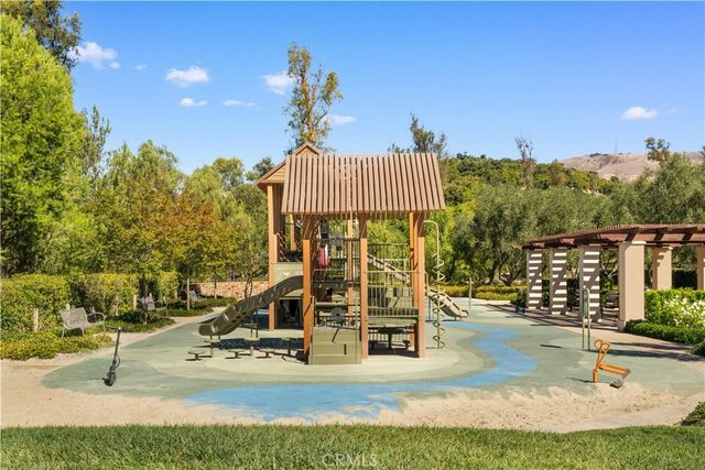242 Sutters Mill, Irvine, CA 92602