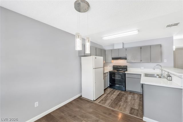 2722 Alicialynn Way B, Las Vegas, NV 89121