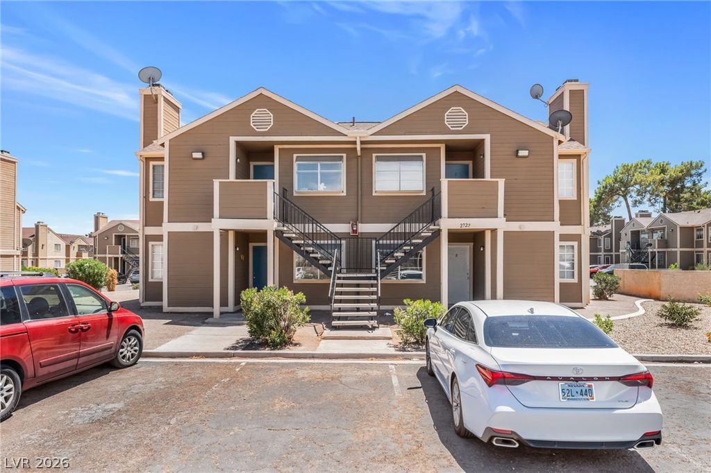 2722 Alicialynn Way B, Las Vegas, NV 89121
