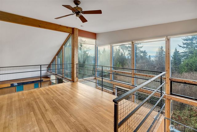 7233 36th Avenue SW, Seattle, WA 98126