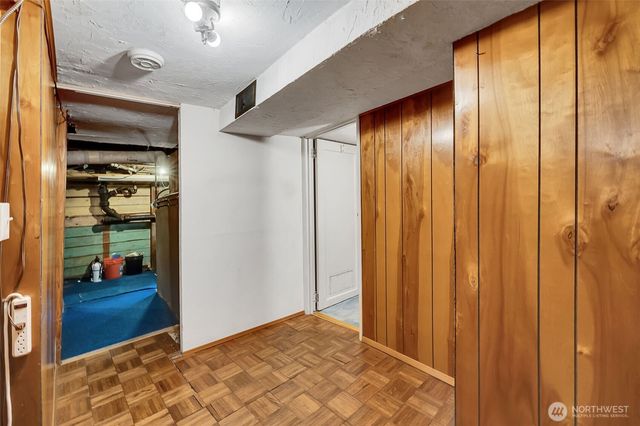 7233 36th Avenue SW, Seattle, WA 98126