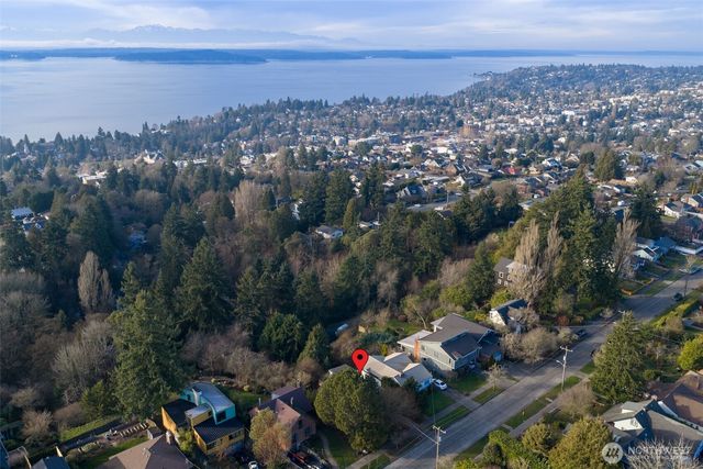 7233 36th Avenue SW, Seattle, WA 98126