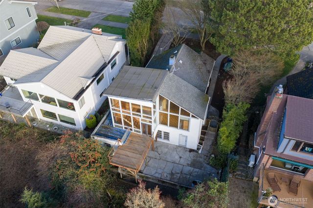 7233 36th Avenue SW, Seattle, WA 98126