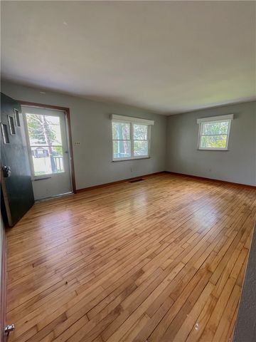 285 Thompsonville Rd, Peters Twp, PA 15317
