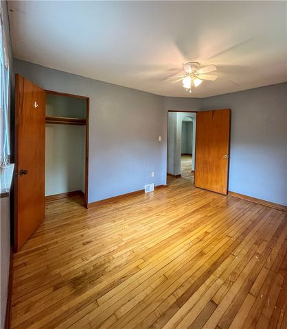 285 Thompsonville Rd, Peters Twp, PA 15317