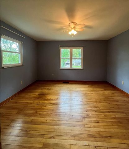 285 Thompsonville Rd, Peters Twp, PA 15317