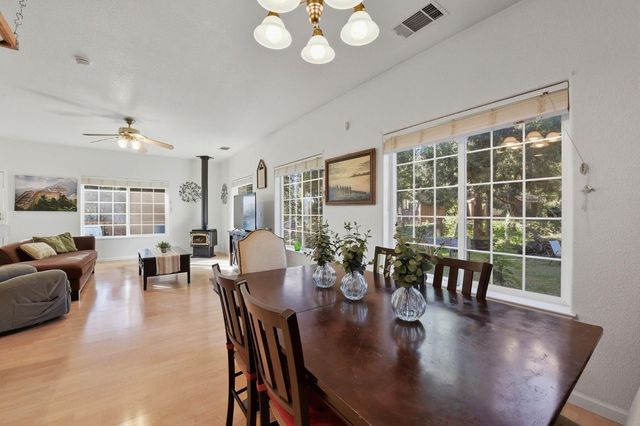 2845 Viona Rd, Pollock Pines, CA 95726