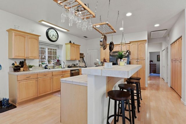 2845 Viona Rd, Pollock Pines, CA 95726