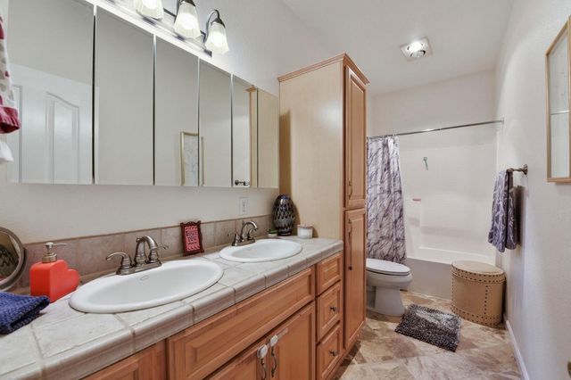 2845 Viona Rd, Pollock Pines, CA 95726