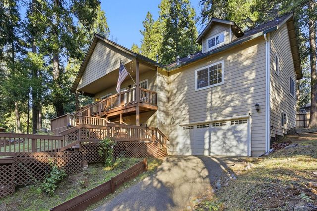 2845 Viona Rd, Pollock Pines, CA 95726