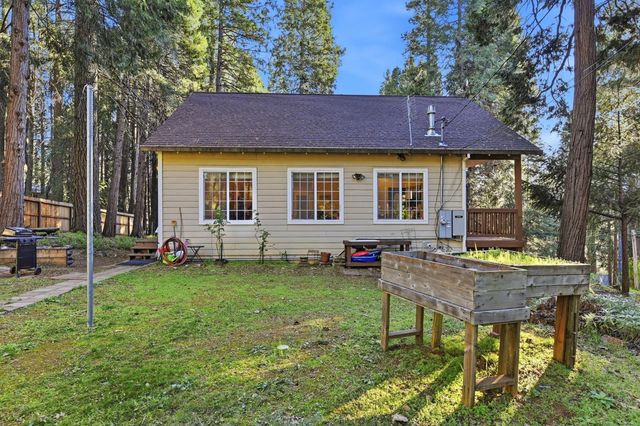 2845 Viona Rd, Pollock Pines, CA 95726