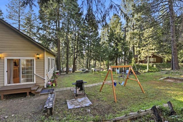 2845 Viona Rd, Pollock Pines, CA 95726