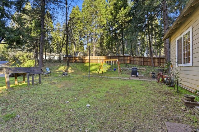 2845 Viona Rd, Pollock Pines, CA 95726