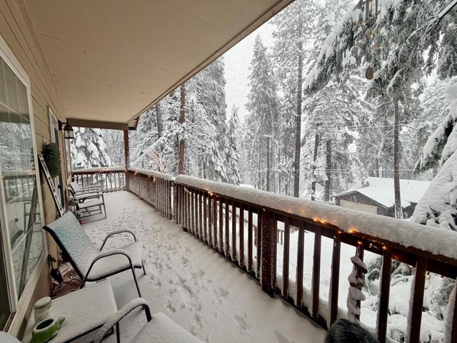 2845 Viona Rd, Pollock Pines, CA 95726