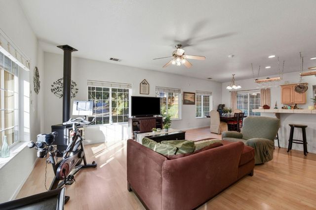 2845 Viona Rd, Pollock Pines, CA 95726