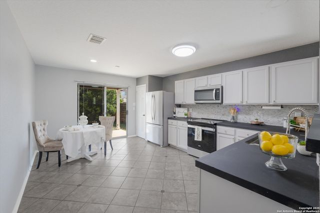 9246 Pacific Maple, San Antonio, TX 78254