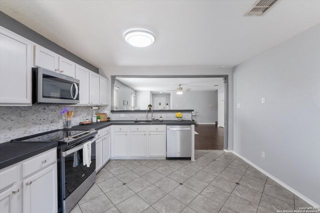 9246 Pacific Maple, San Antonio, TX 78254