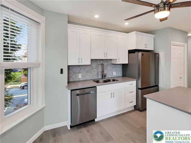 411 Main Street 2, Hellertown Boro, PA 18055
