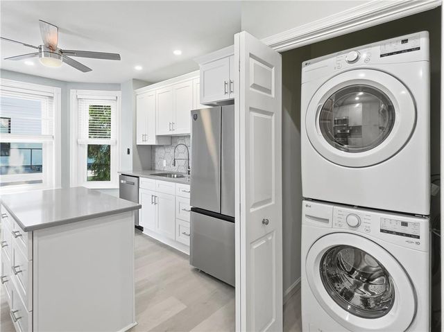 411 Main Street 2, Hellertown Boro, PA 18055