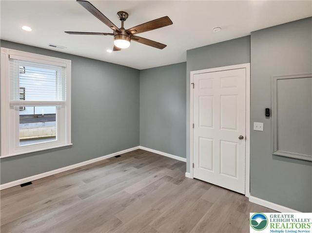 411 Main Street 2, Hellertown Boro, PA 18055
