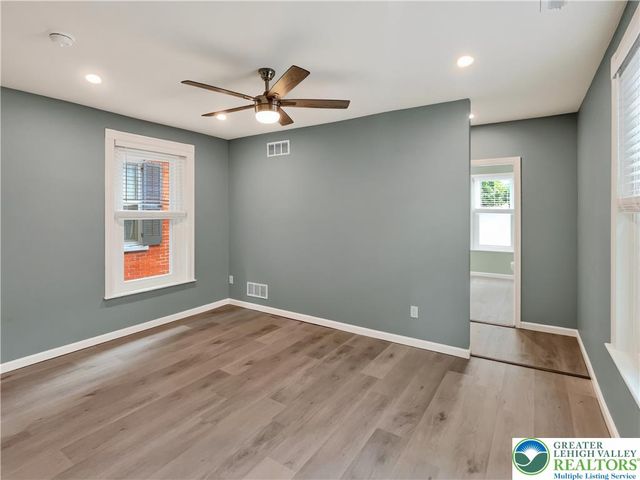 411 Main Street 2, Hellertown Boro, PA 18055