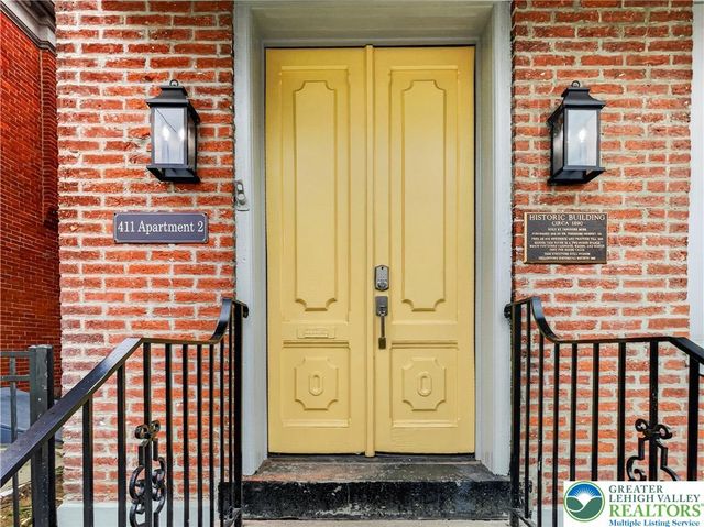 411 Main Street 2, Hellertown Boro, PA 18055