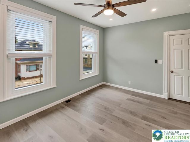 411 Main Street 2, Hellertown Boro, PA 18055