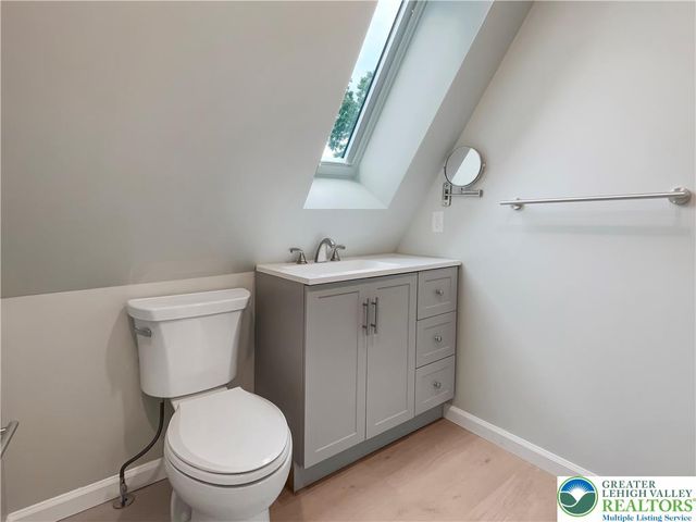 411 Main Street 2, Hellertown Boro, PA 18055