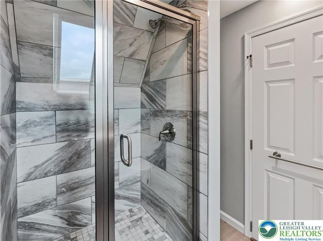 411 Main Street 2, Hellertown Boro, PA 18055