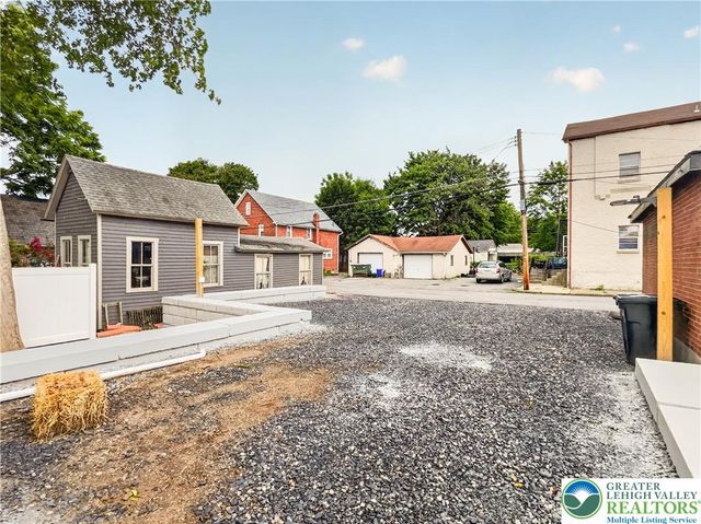 411 Main Street 2, Hellertown Boro, PA 18055