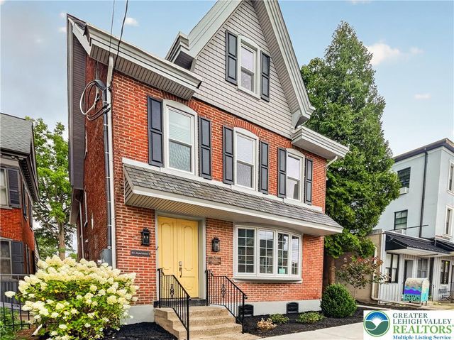 411 Main Street 2, Hellertown Boro, PA 18055