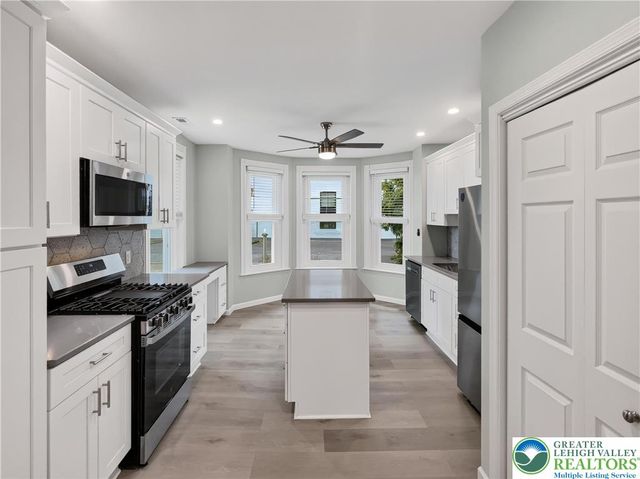 411 Main Street 2, Hellertown Boro, PA 18055